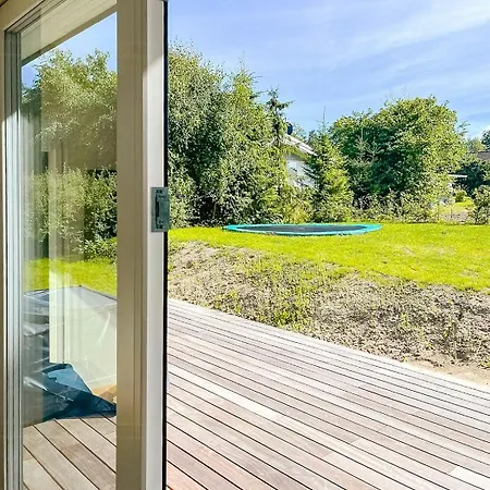 Family At Udsholt With Unique Style *