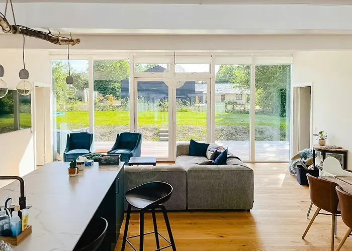 Family At Udsholt With Unique Style Vakantiehuis